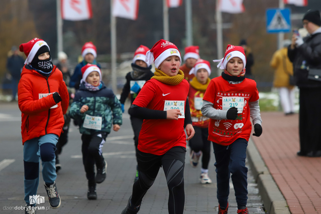 Festiwal Biegów Świętych Mikołajów dla dzieci