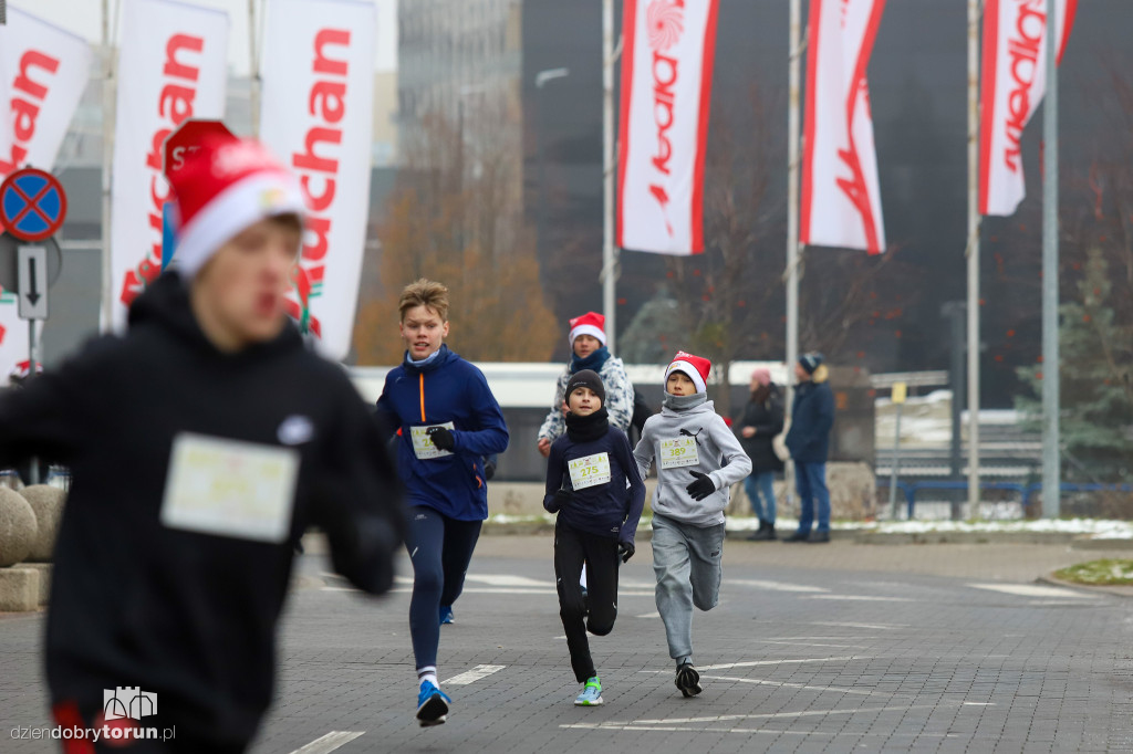 Festiwal Biegów Świętych Mikołajów dla dzieci