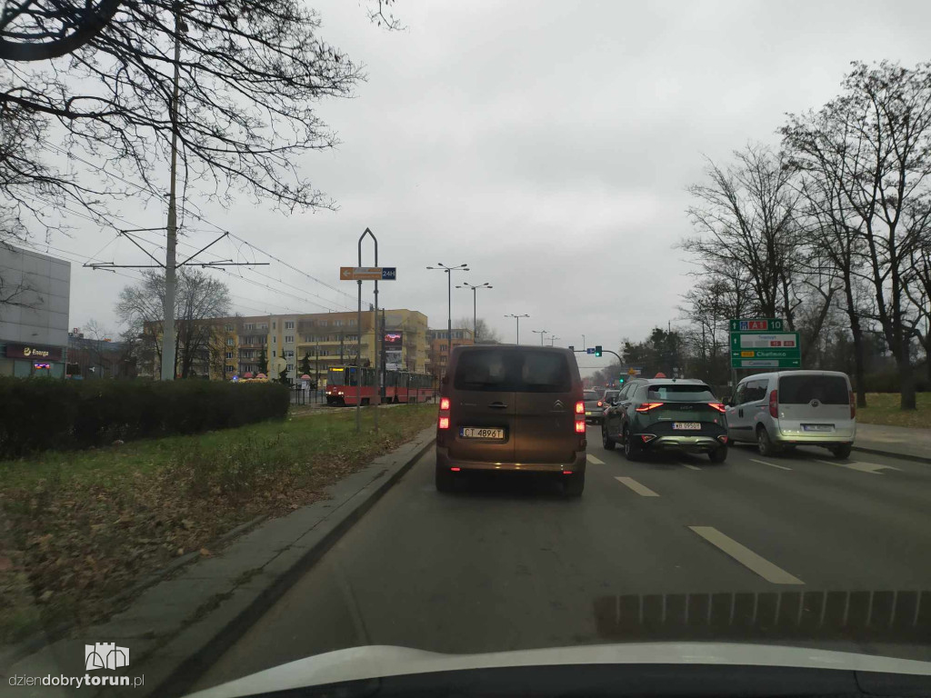 Zderzenie tramwaju z karetką