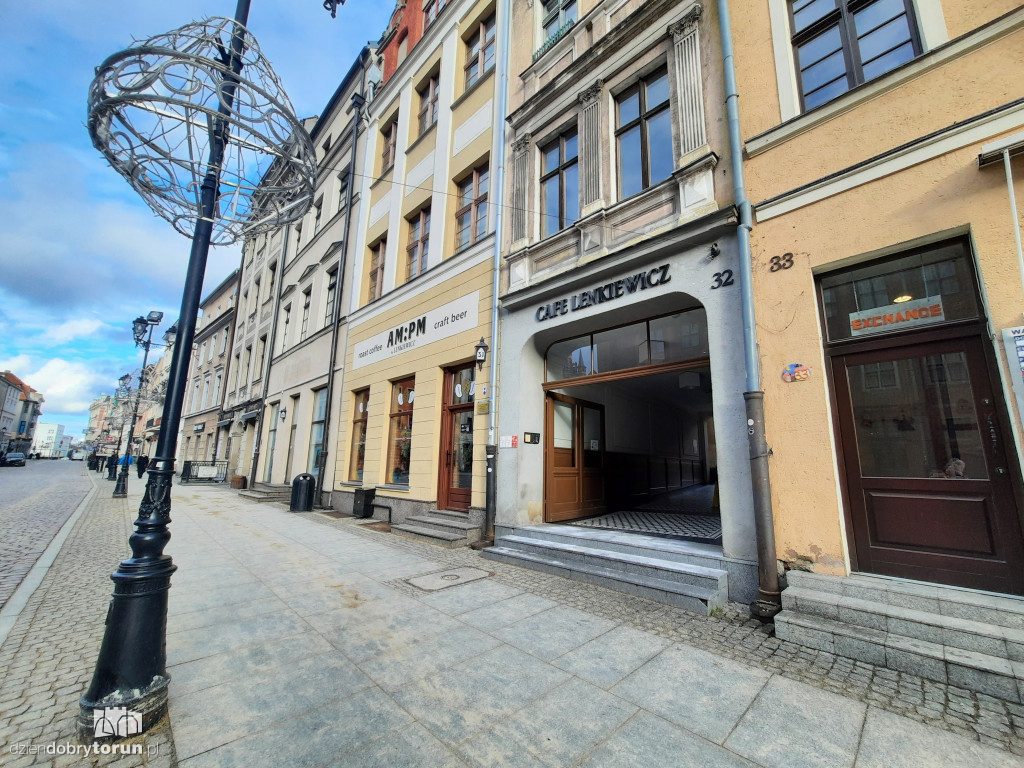 W tej kamienicy ma powstać Starbucks