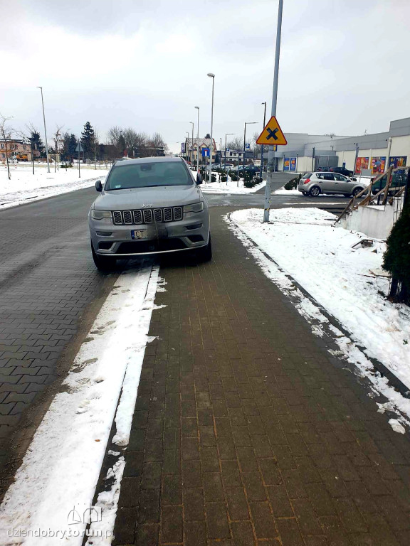 Tak parkuje się w Toruniu