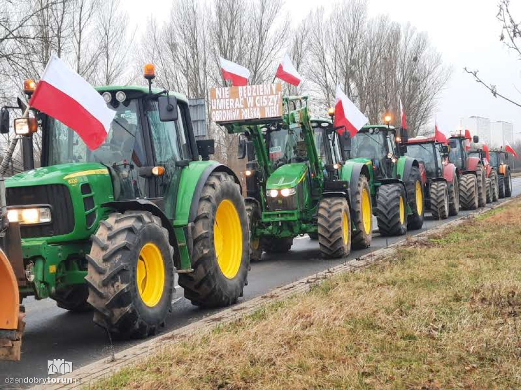 Protest rolników w Toruniu na zbiegu DK10 i DK15