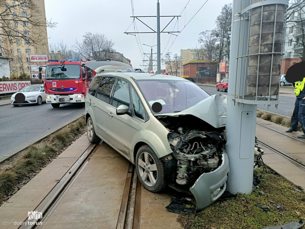 Wypadek na Broniewskiego w Toruniu