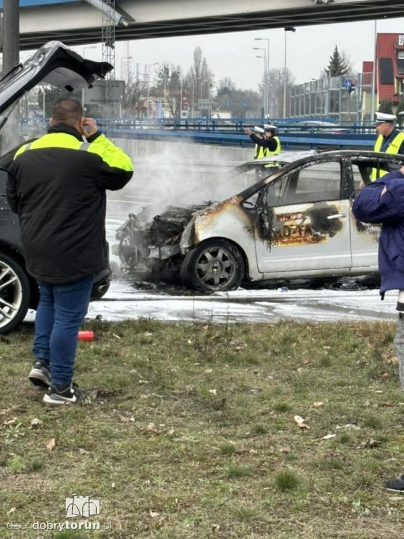 Pożar samochodu przy nowym moście