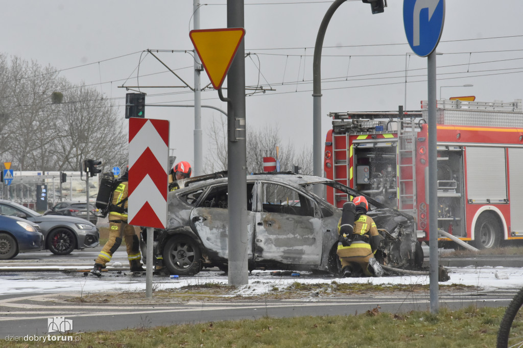 Pożar samochodu przy nowym moście