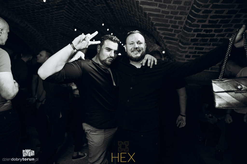Sobotnia impreza w klubie Hex w Toruniu