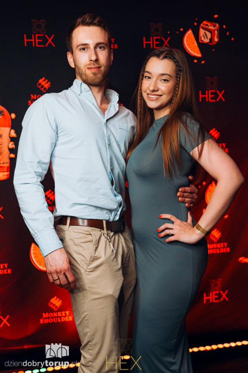 Sobotnia impreza w klubie Hex w Toruniu