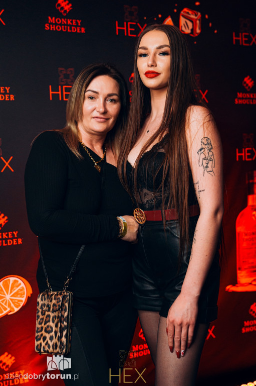 Sobotnia impreza w klubie Hex w Toruniu