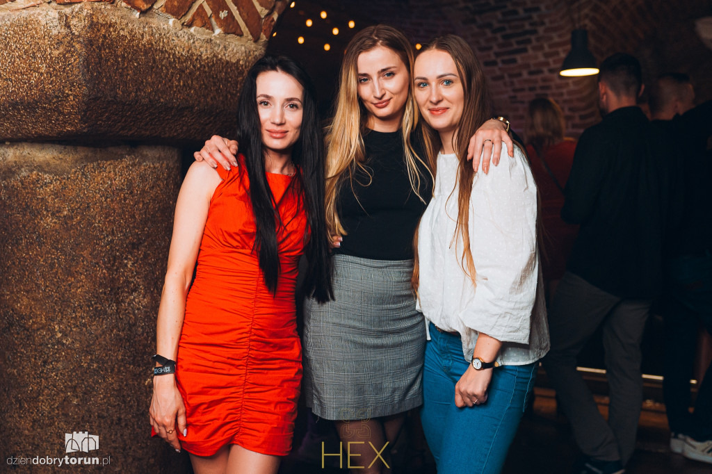 Sobotnia impreza w klubie Hex w Toruniu