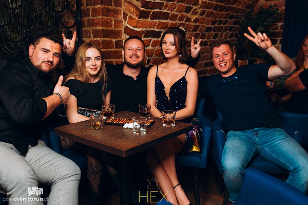 Sobotnia impreza w klubie Hex w Toruniu