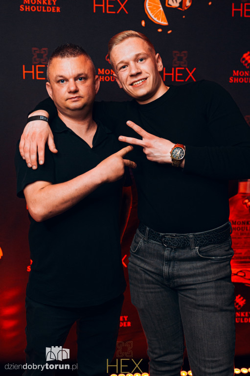Sobotnia impreza w klubie Hex w Toruniu