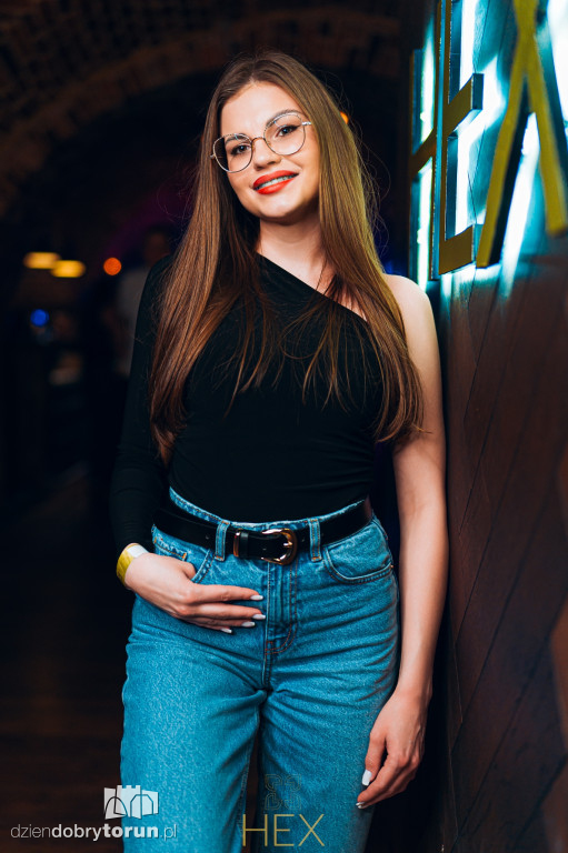 Sobotnia impreza w klubie Hex