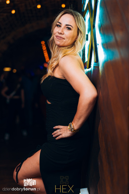 Sobotnia impreza w klubie Hex