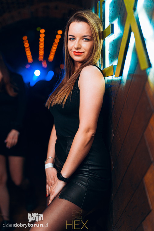 Sobotnia impreza w klubie Hex