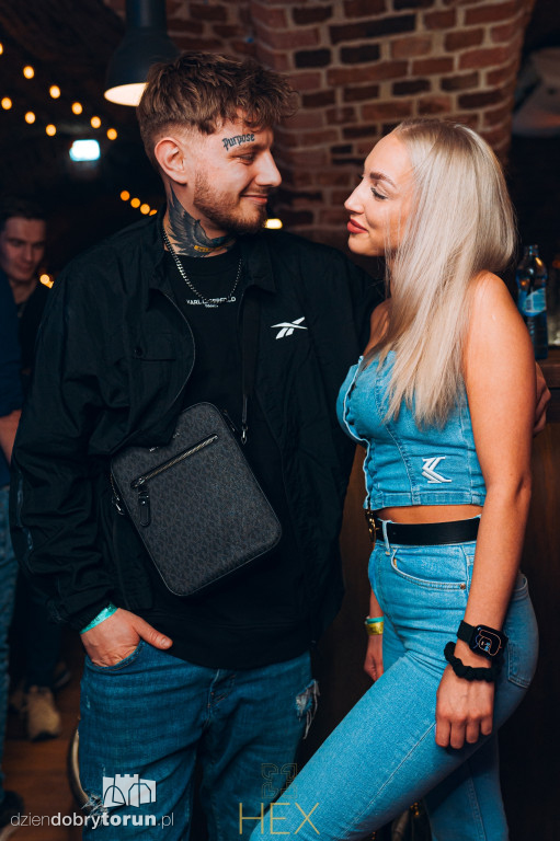 Sobotnia impreza w klubie Hex