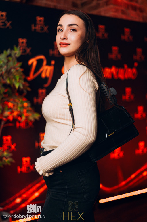 Sobotnia impreza w klubie Hex