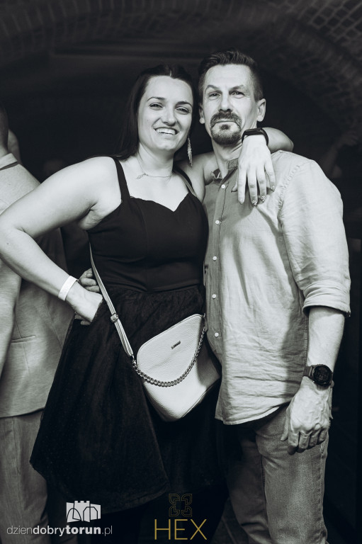 Sobotnia impreza w klubie Hex