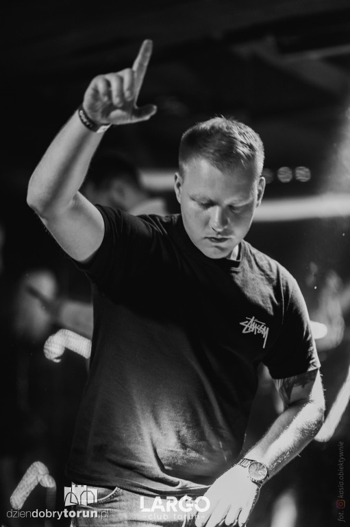 Sobotnia impreza w klubie Largo