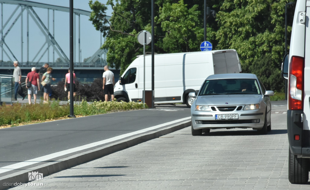 Duże zniszczenia pawilonu na bulwarach