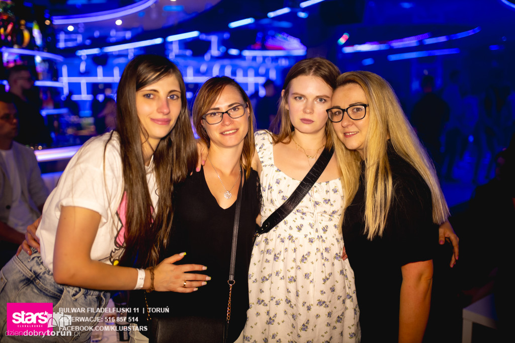Sobotnia impreza w klubie Stars
