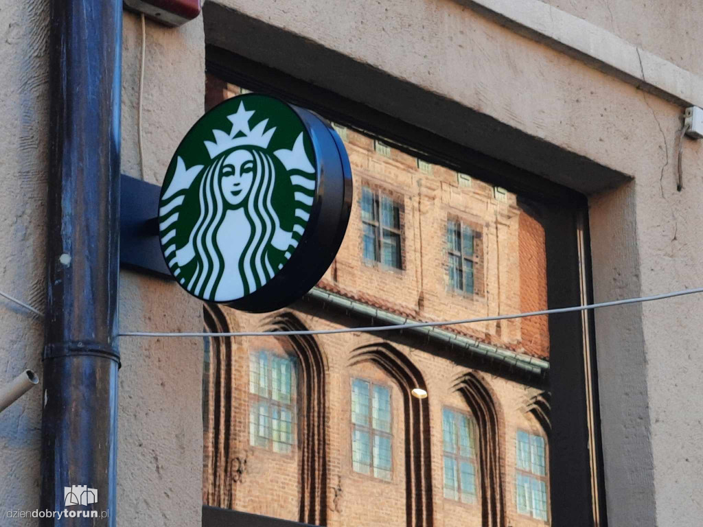 Otwarcie Starbucksa na starówce w Toruniu