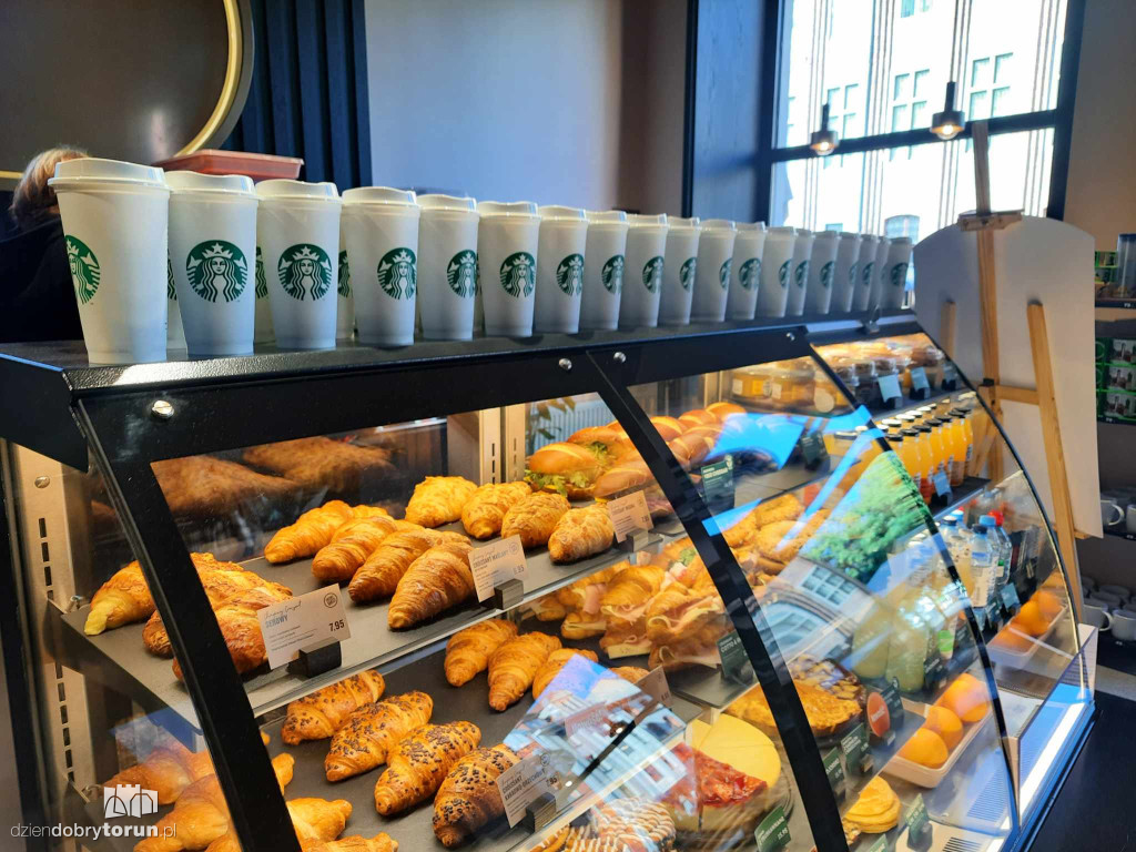 Otwarcie Starbucksa na starówce w Toruniu