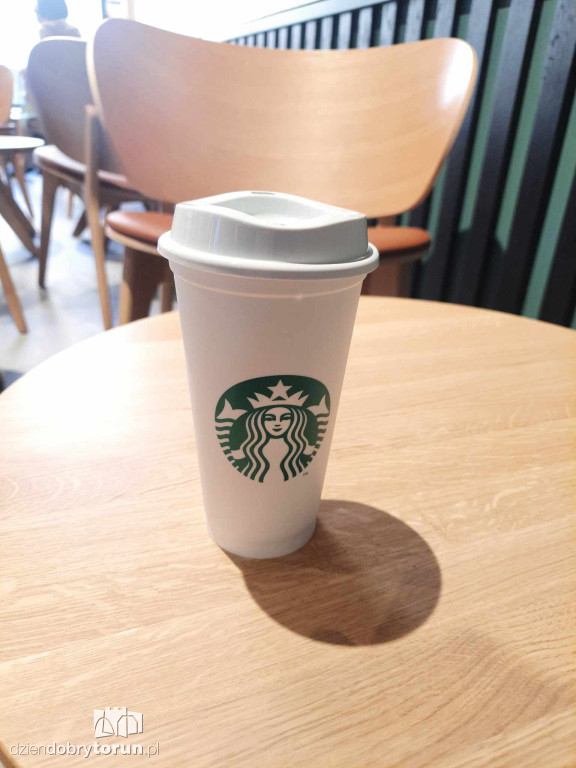 Otwarcie Starbucksa na starówce w Toruniu