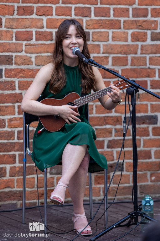 Koncert pod Krzywą Wieżą