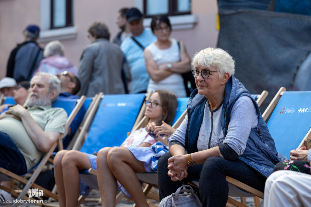 Koncert pod Krzywą Wieżą