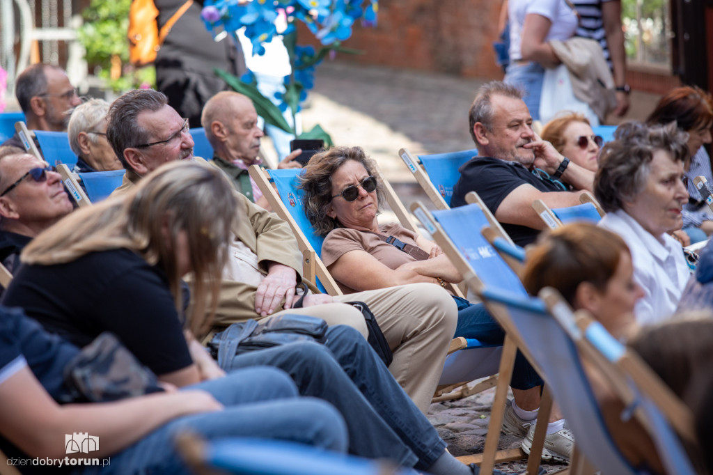 Koncert pod Krzywą Wieżą