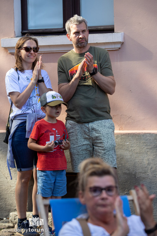 Koncert pod Krzywą Wieżą
