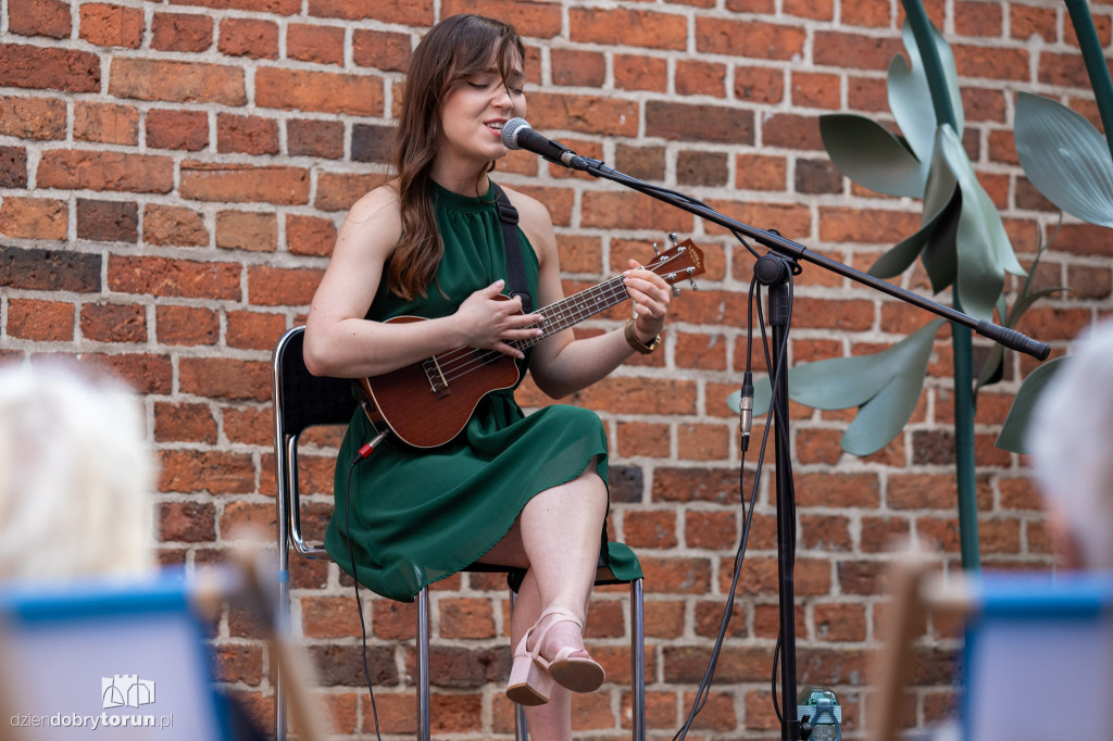 Koncert pod Krzywą Wieżą