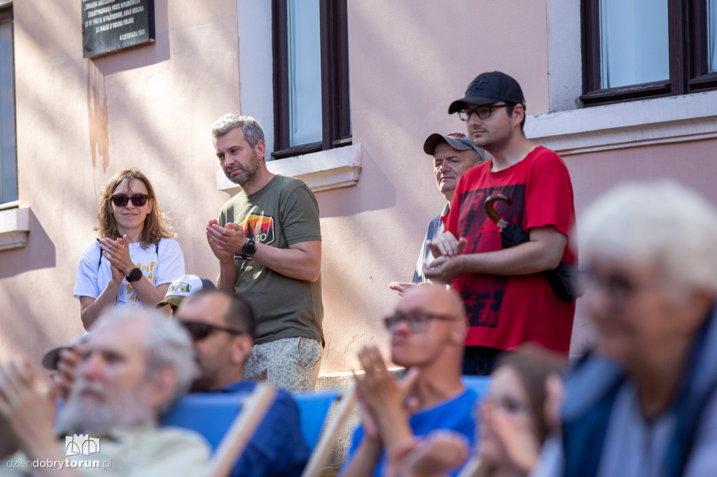 Koncert pod Krzywą Wieżą
