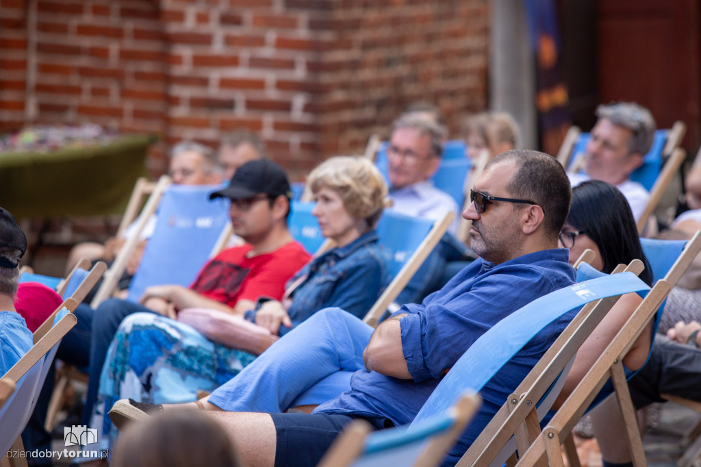 Koncert pod Krzywą Wieżą