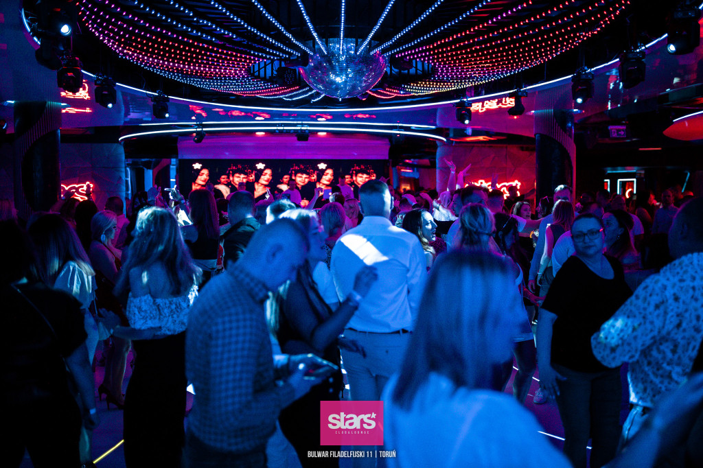 Sobota w Starsie. Parkiet pękał w szwach!