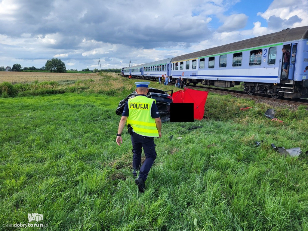 Wjechała pod pociąg. Nie miała żadnych szans