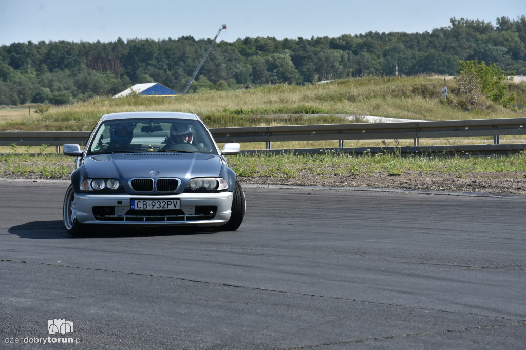 Drifterzy w toruńskim Motoparku