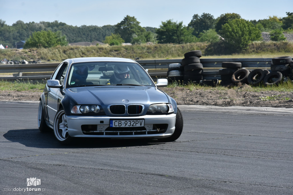 Drifterzy w toruńskim Motoparku