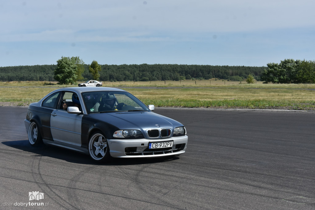 Drifterzy w toruńskim Motoparku