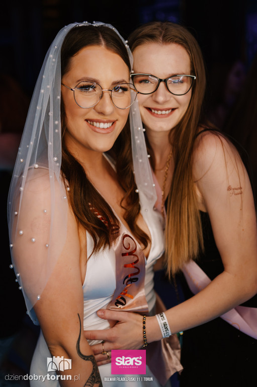 Sobotnia noc w Starsie