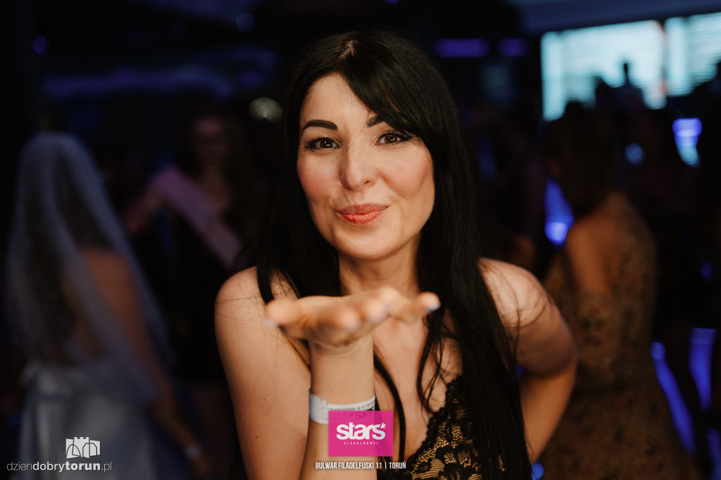 Sobotnia noc w Starsie