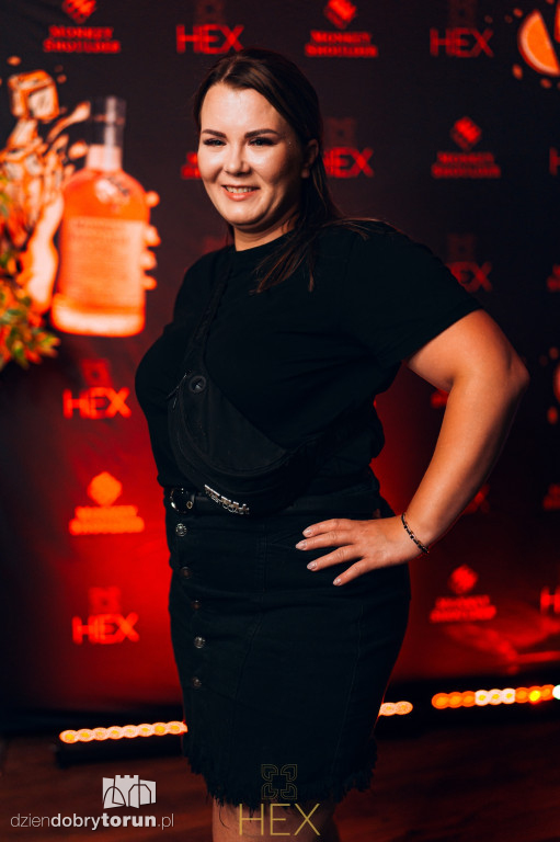 Sobotnia noc w klubie Hex