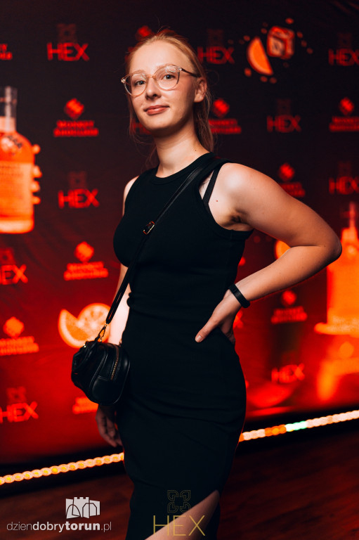 Sobotnia noc w klubie Hex