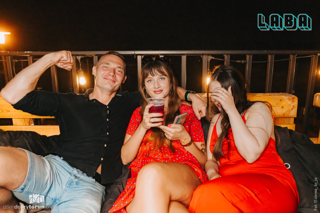 Gorąca sobotnia impreza w Labie
