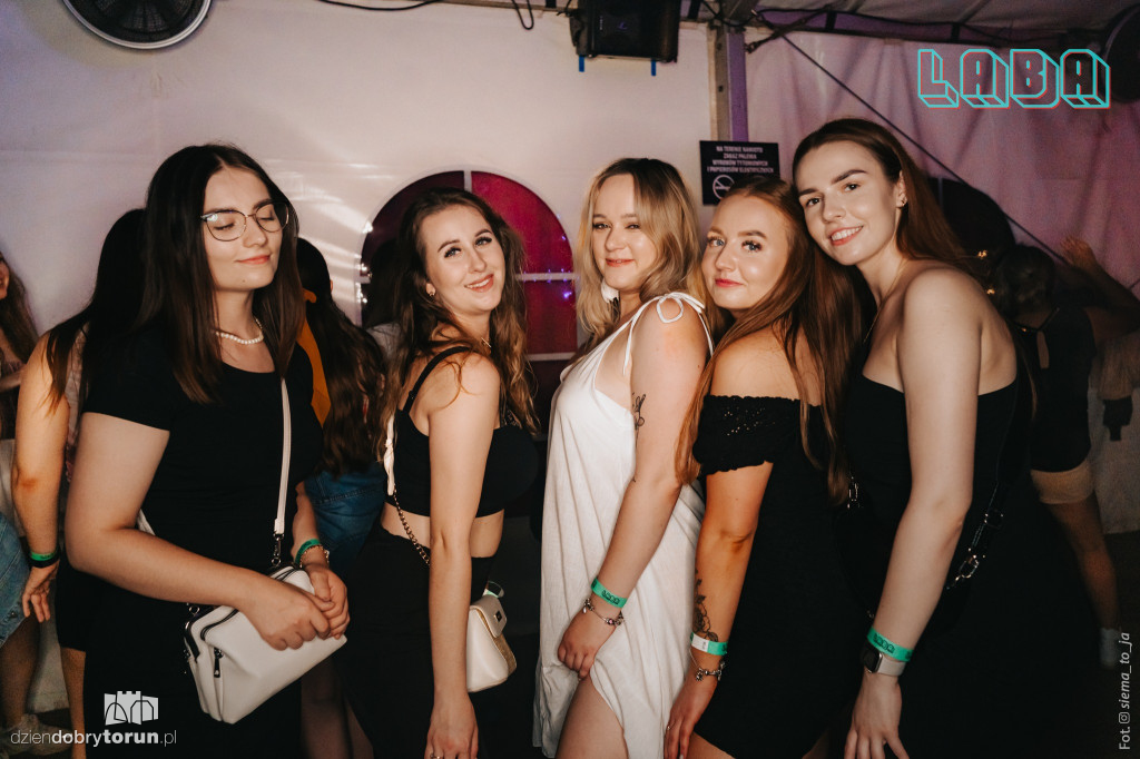 Gorąca sobotnia impreza w Labie