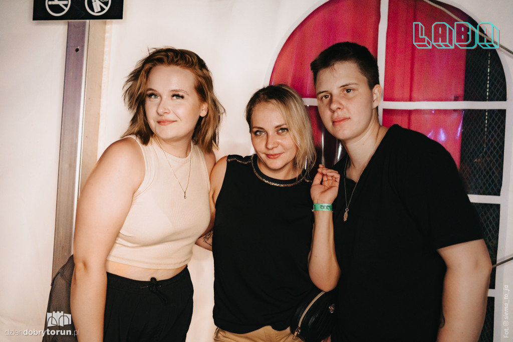 Gorąca sobotnia impreza w Labie