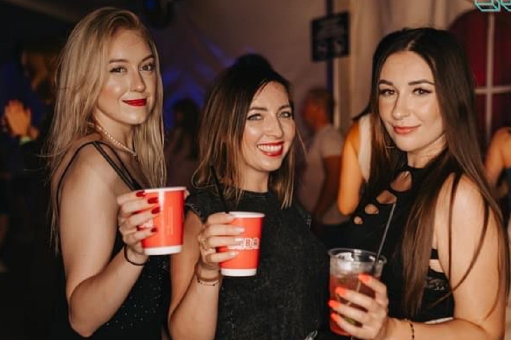 Kolejna gorąca noc w klubie Laba