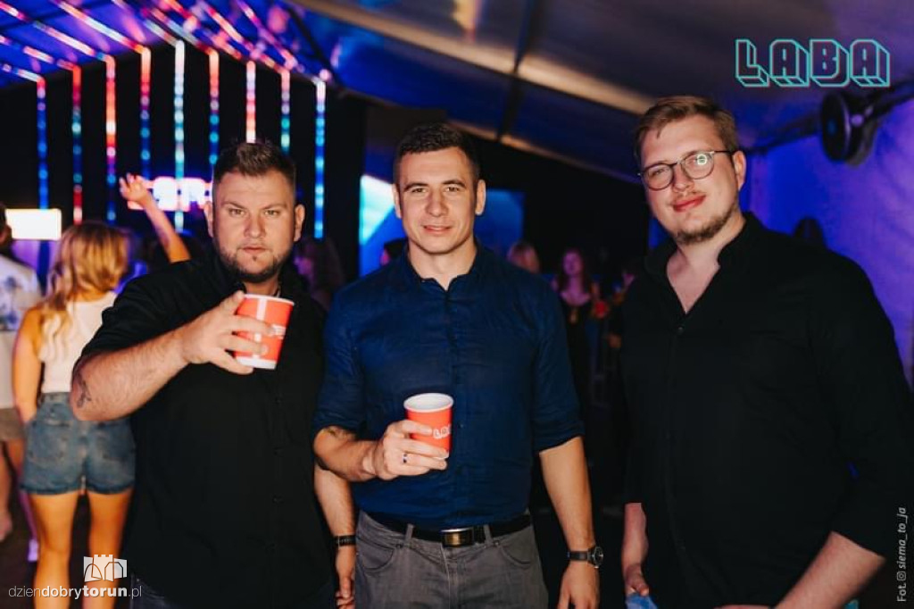 Kolejna gorąca noc w klubie Laba