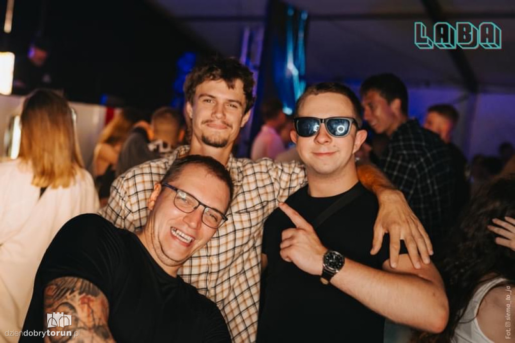 Kolejna gorąca noc w klubie Laba