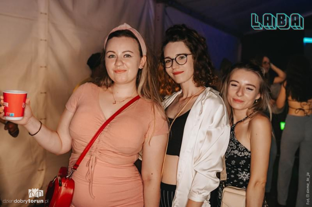 Kolejna gorąca noc w klubie Laba